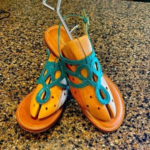Coach and Four Turquoise textured sandal.  Size 8.5